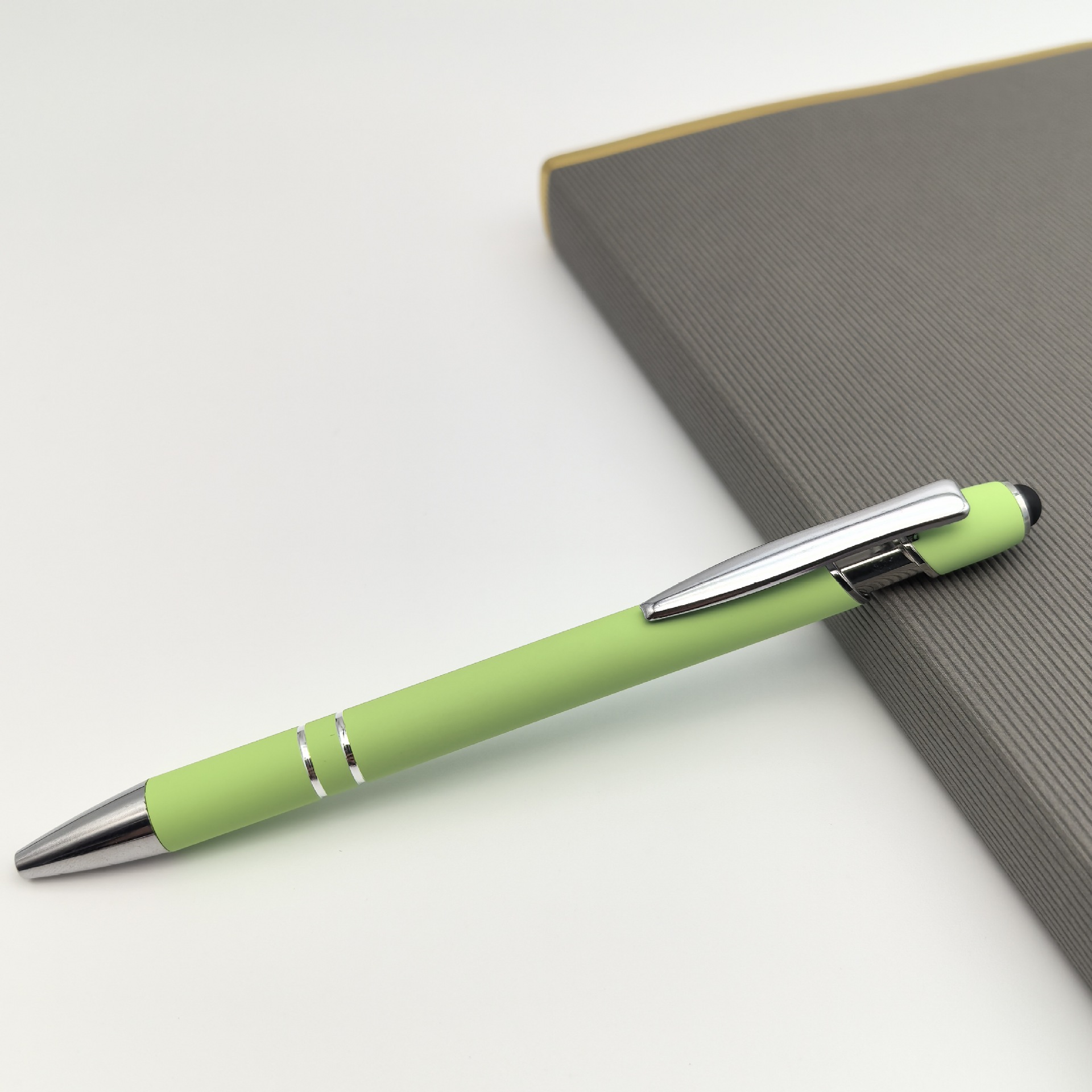 Presione caramelo color metal lápiz láser LOGO lápiz de metal pulverizador de pegamento colorido lápiz de bola