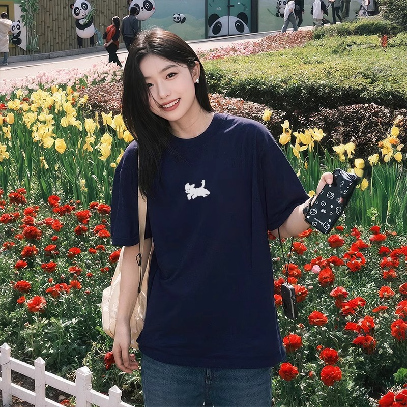네이비 블루(가운데 작은 강아지)