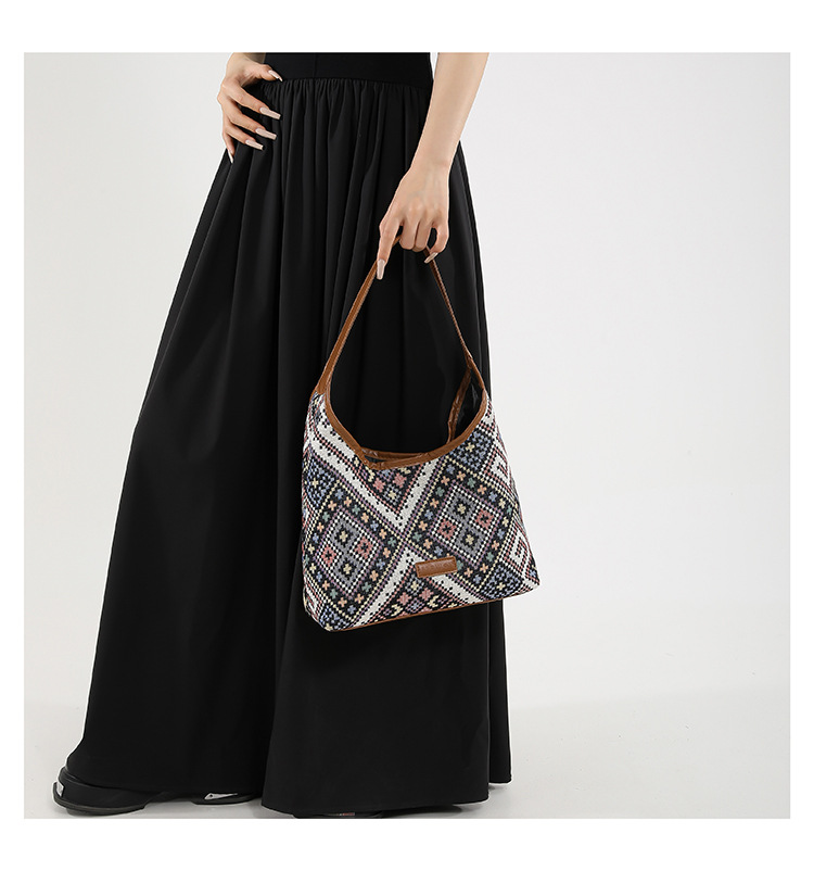 Women's Large Capacity Ethnic Commuting Tote 2024 Fashion Canvas Instagram College Student Class Shoulder Bag_voghion.com