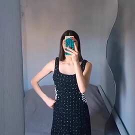 2026秋冬季新款亚马逊欧美女装仿珍珠装饰粗纺露腰吊带连衣裙