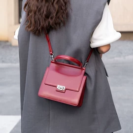 女士单肩包;腋下包;女士斜挎包