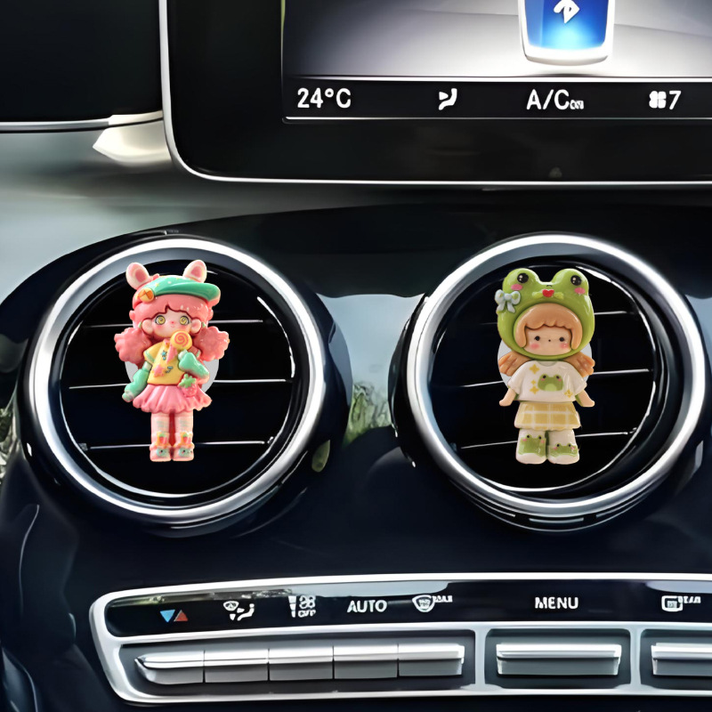Vehículo de ventilación pequeña cabeza grande pequeña nueva fragancia perfumes de automóviles dibujos animados adornos artículos de decoración artículos de automóviles