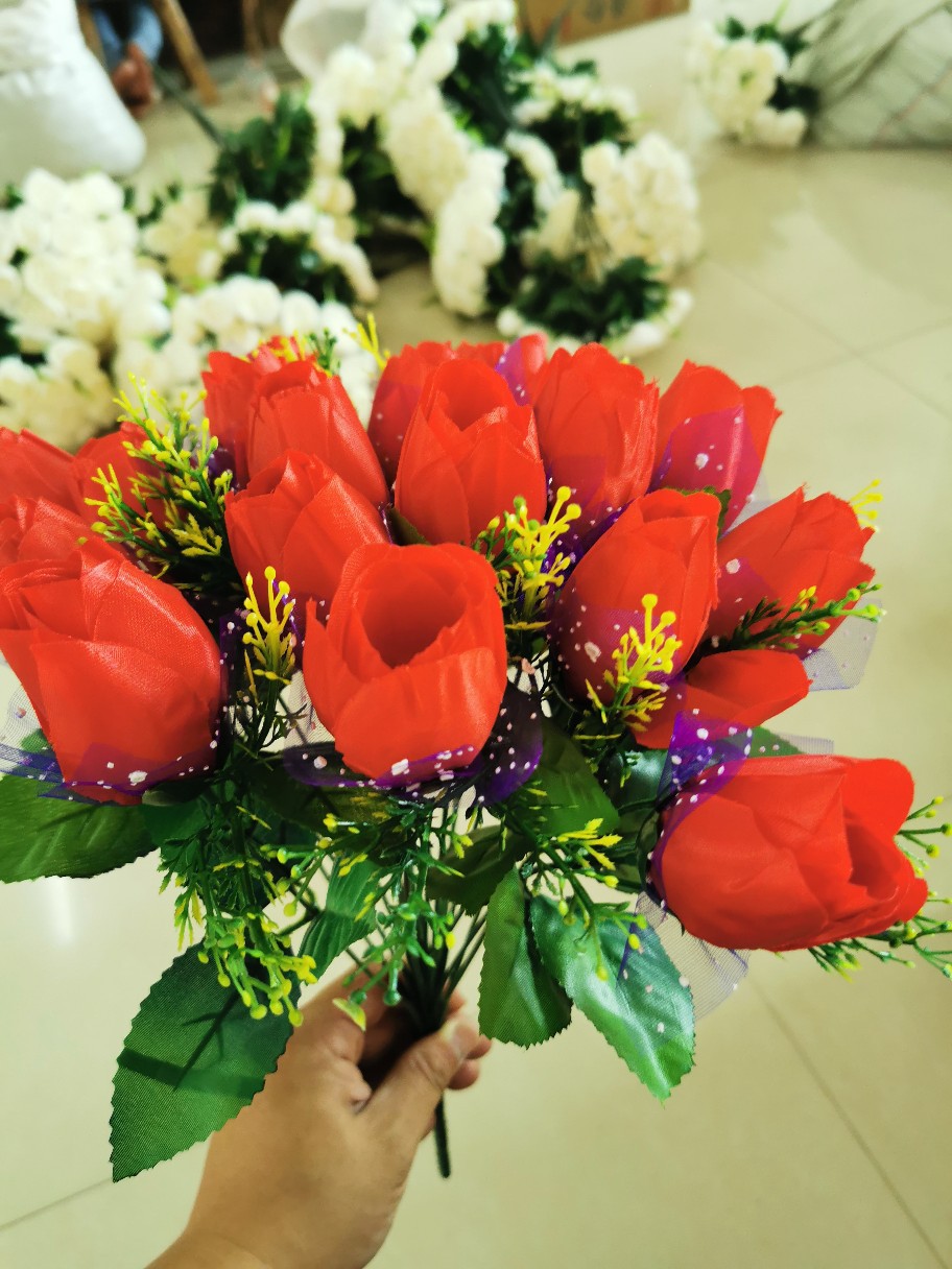 18 botellas de vino de mano con botellas de vino Qingming flores de seda flores hechas a mano brazalete de corazón rojo de boda image 3
