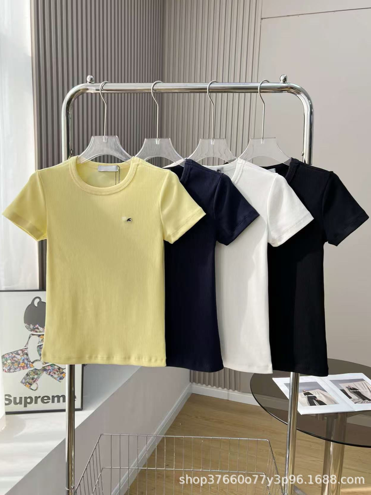 Qadınlar üçün timsah naxışlı pambıq slim fit qısaqol köynək
