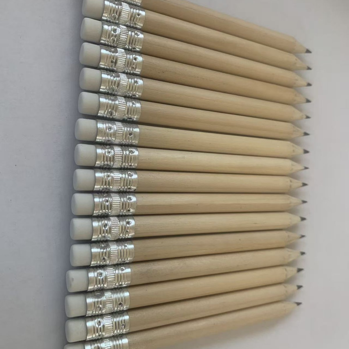 Natural Wood Sharpened Long Hb Pencils with Eraser, Customizable with Logo, Wholesale Short Pencils from Manufacturer
