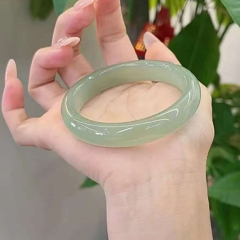 Natural Light Green Xinjiang Aventurine Jade Bracelet, 100% Genuine Women's Ice-Clear Beauty Bracelet with Floating Green and Light Green Tones