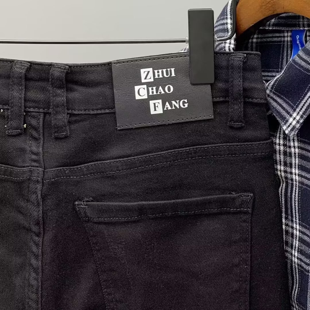 Douyin nuevos jeans con cremallera para hombre 2024 primavera moda estación europea slim-fit agujero guapo tendencia pantalones para hombre