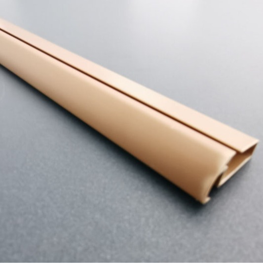 洛阳市塑料u型包装条厂家 塑料密封卡条 pvc亮面挤出 跑步机边条