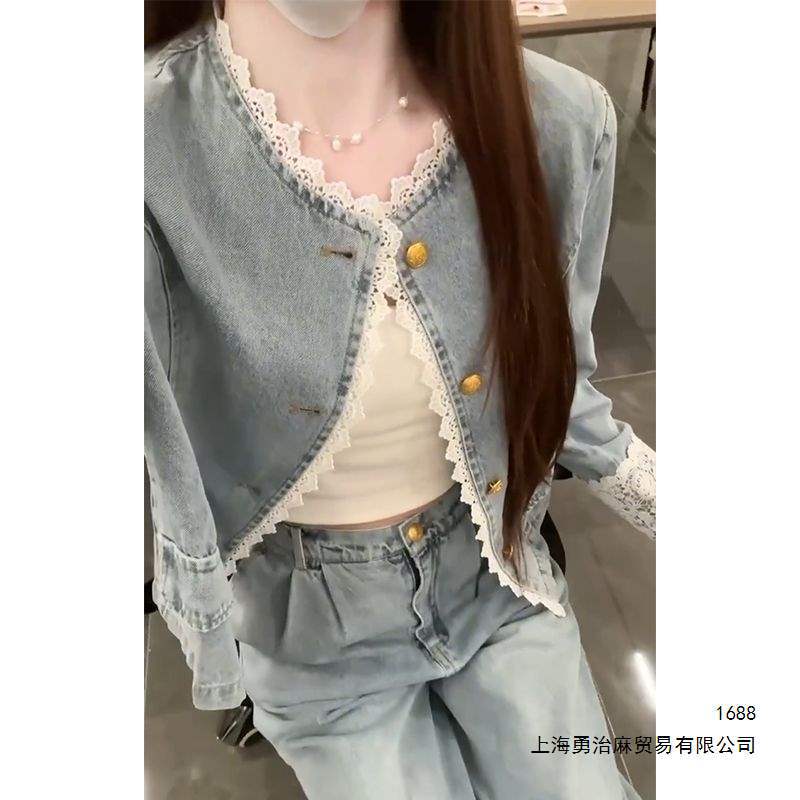 Korean style chic blue lace-trimmed short denim jacket for women, early autumn new style, loose fit, slimming top.