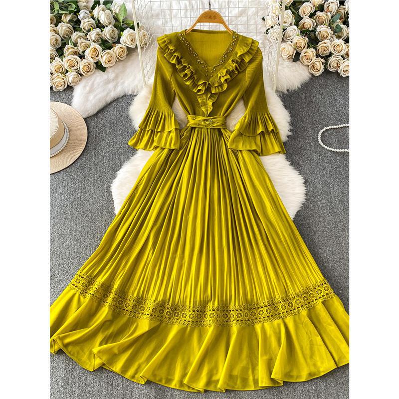 High-end elegant light luxury ruffle V-neck bell-sleeve dress for women, lace patchwork, waist-cinching, slimming pleated long dress