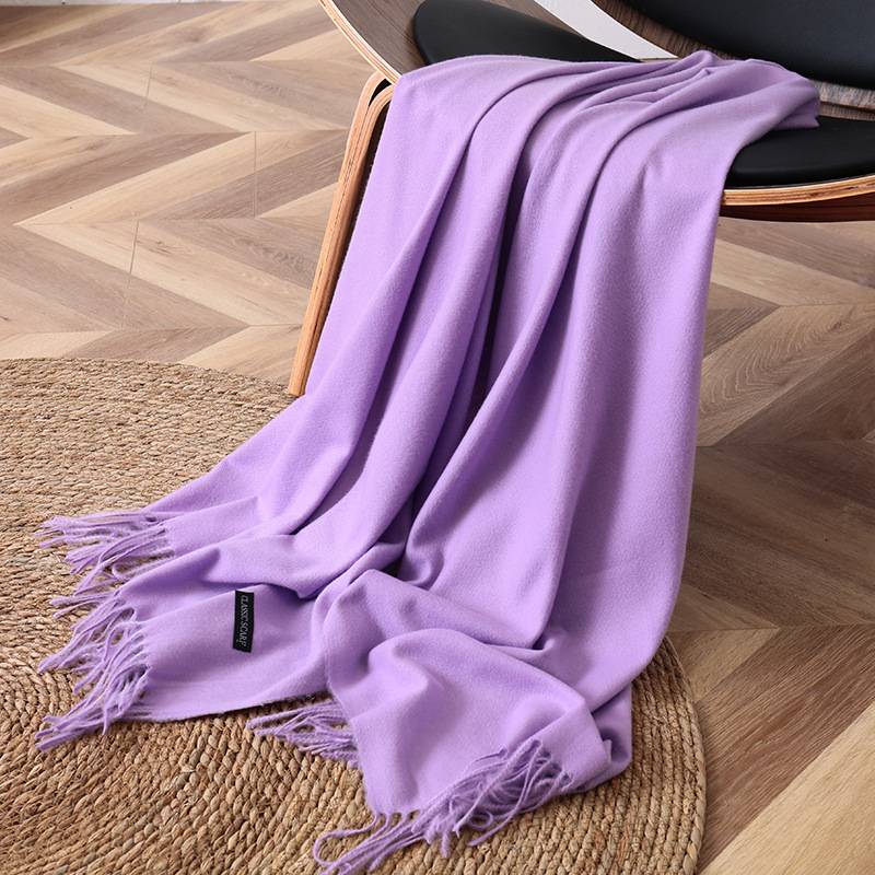 2024 otoño e invierno nuevo estilo color sólido bufanda larga imitación lana brillante textura borla marca negra mantón cálido