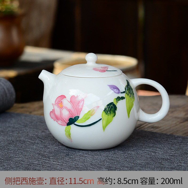 손으로 그린 스프링 채워진 투수