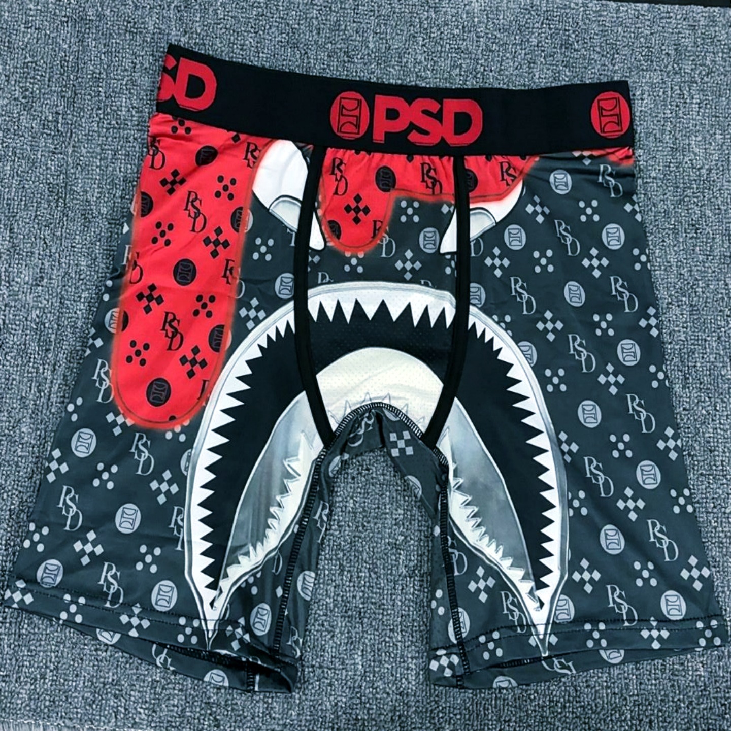 Marca de moda PSD seda de hielo pantalones cortos de poliéster pantalones de playa estampados anime deportes cómodos correr bóxer calzoncillos para hombres