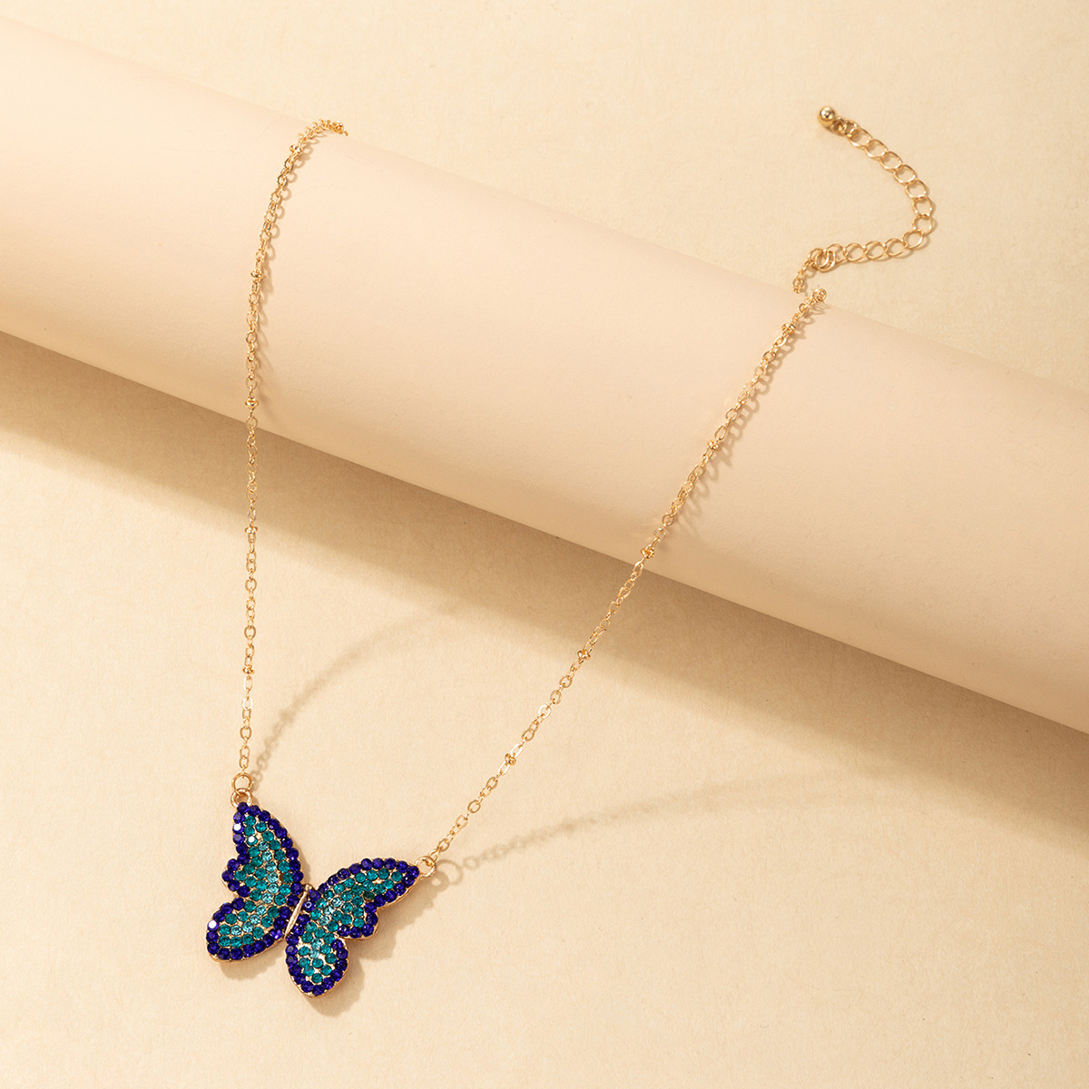 Wholesale Simple Blue Full Diamond Butterfly Pendant Necklace Nihaojewelry display picture 6