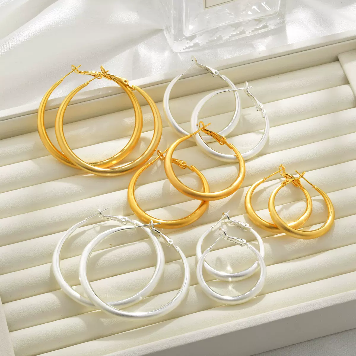 欧美跨境夸张圆圈耳环高级感个性拉丝轻奢耳饰大圈圈气质时尚耳扣