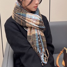 2025新款格子长围巾女冬季仿羊绒圈圈纱柔软韩系简约保暖披肩围脖