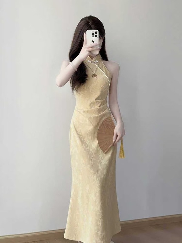 改良旗袍新款年轻款少女穿搭新中式连衣裙挂脖无袖高级气质|undefined