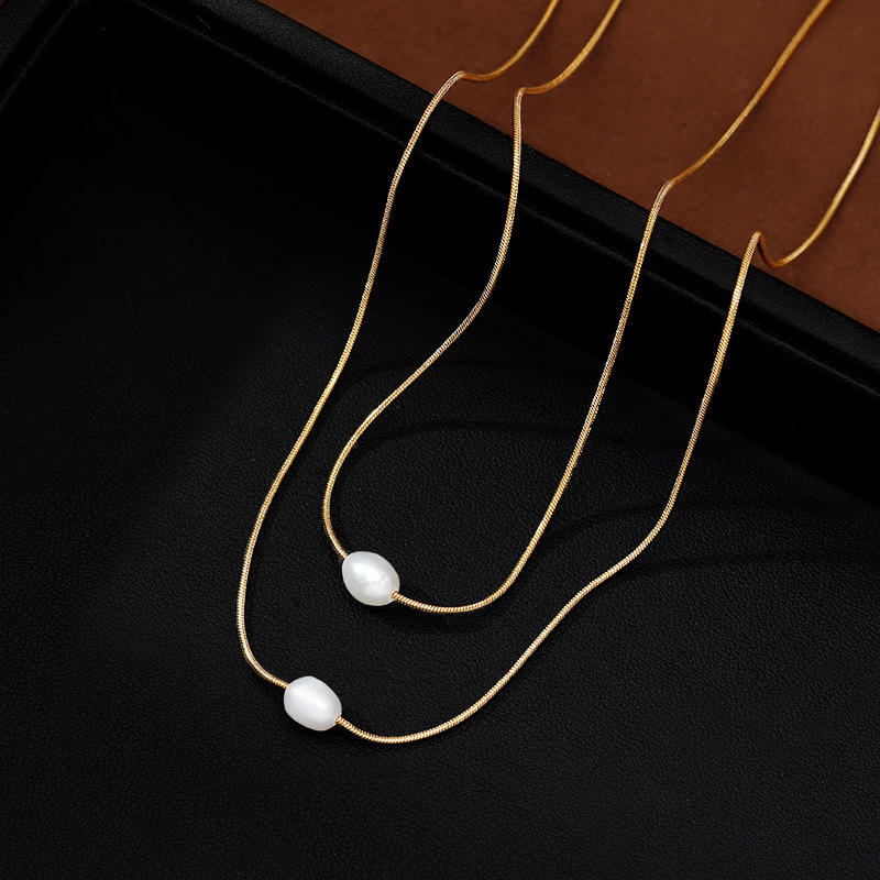 Necklace from pearl