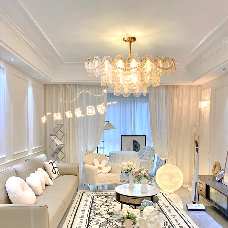 Lámpara de araña de la sala de estar Luz francesa lámpara principal de lujo moderno minimalista Red Cristal rojo creativo cálido romántico dormitorio lámparas