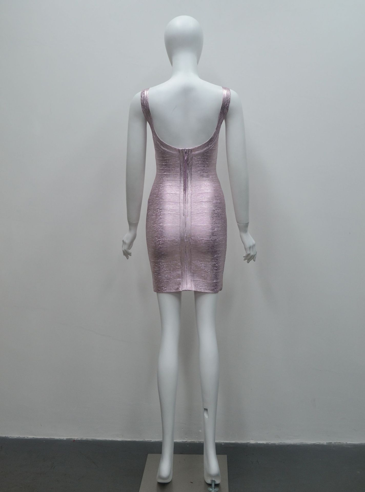 Elegant Low-Cut Bodycon Mini Dress Backless Design Metallic Foil for Parties Clubwear Date Nights Women's Clothing_ecoleips.com
