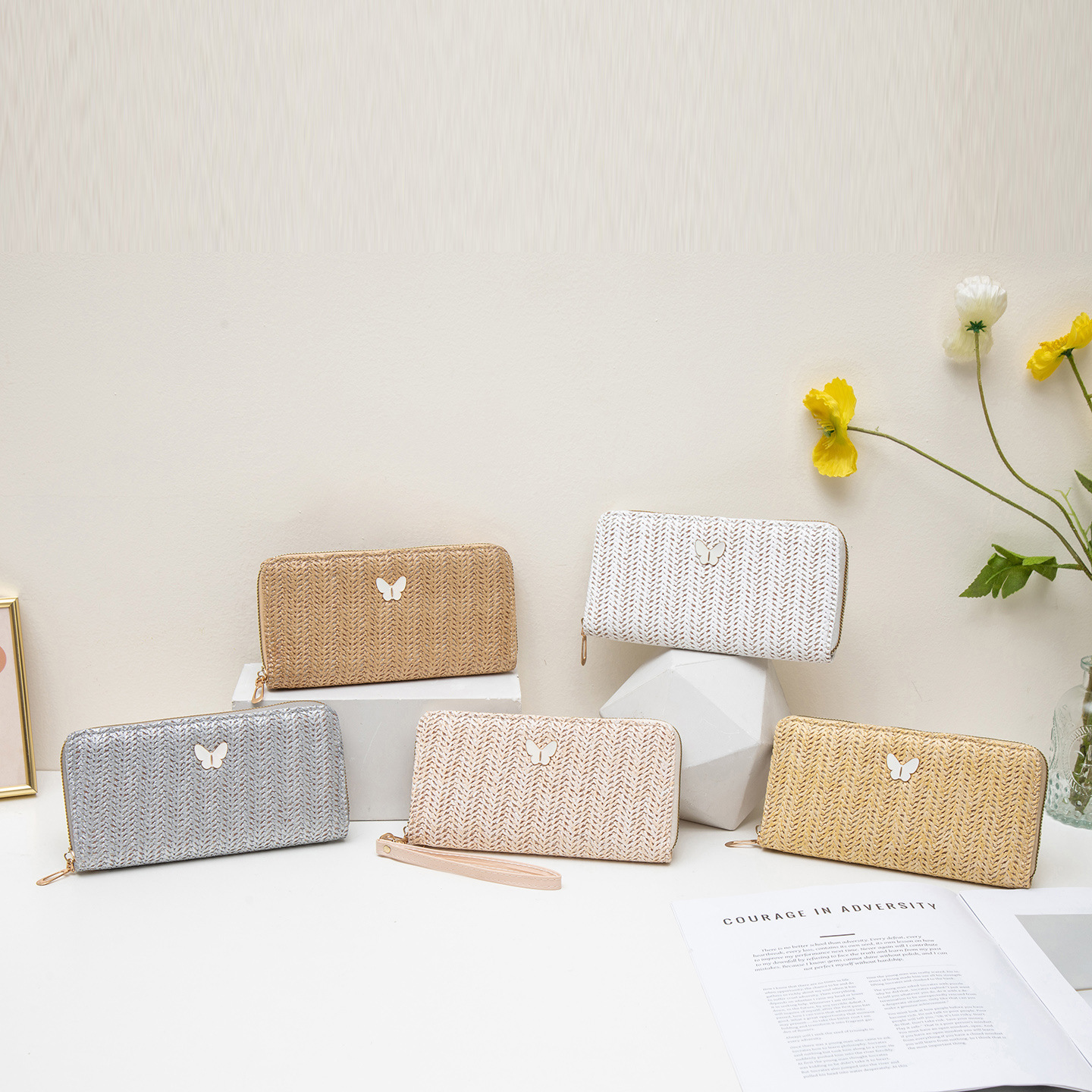2025 otoño y invierno nuevo estilo de mariposa de paja decoración de mano bolso de cambio multicapa bolso de comercio exterior de larga dama monedero de tirón único image 1