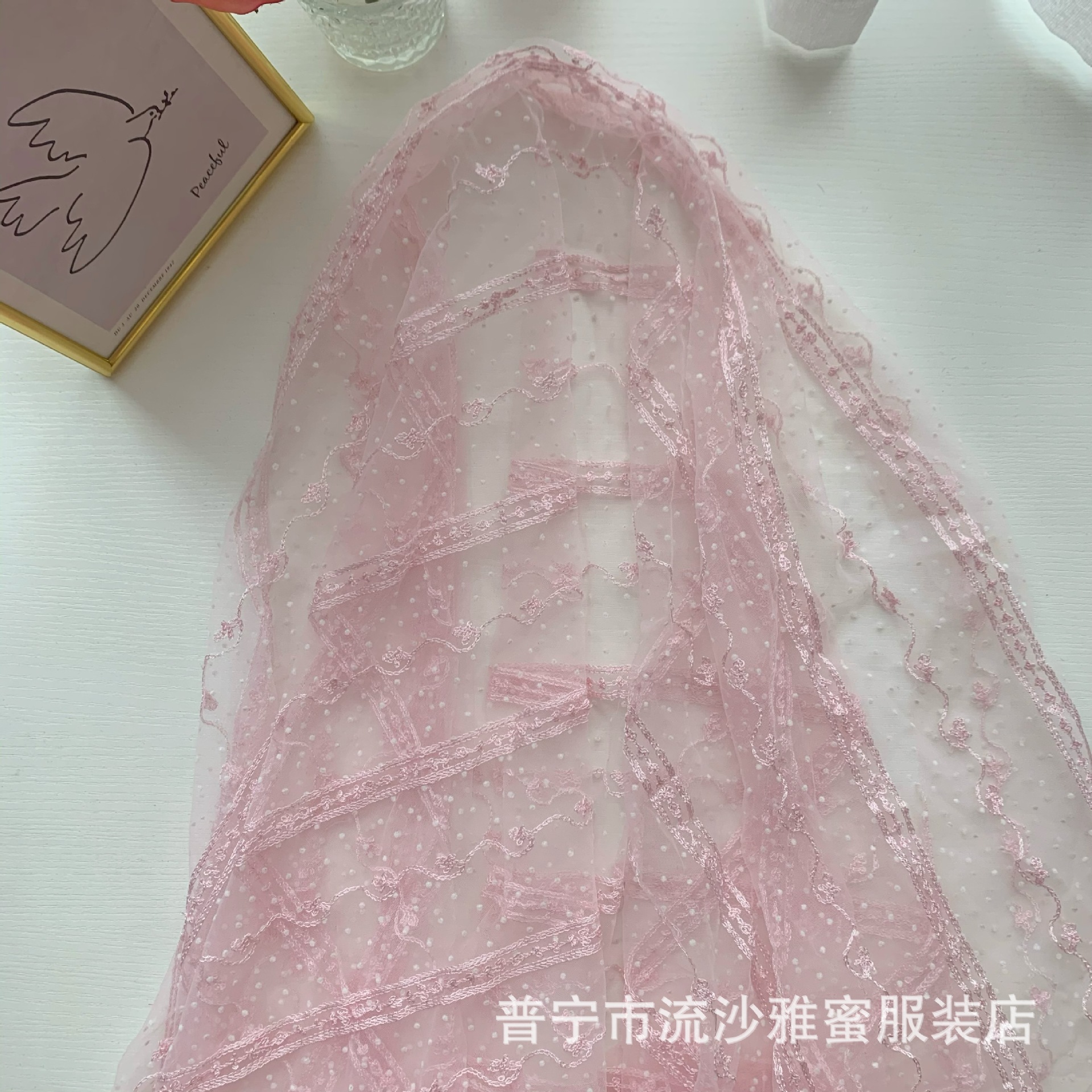 Venta directa de fábrica de alta calidad de malla de diamante flocado brillante punto de malla de ganchillo Hanfu Lolita tela en stock
