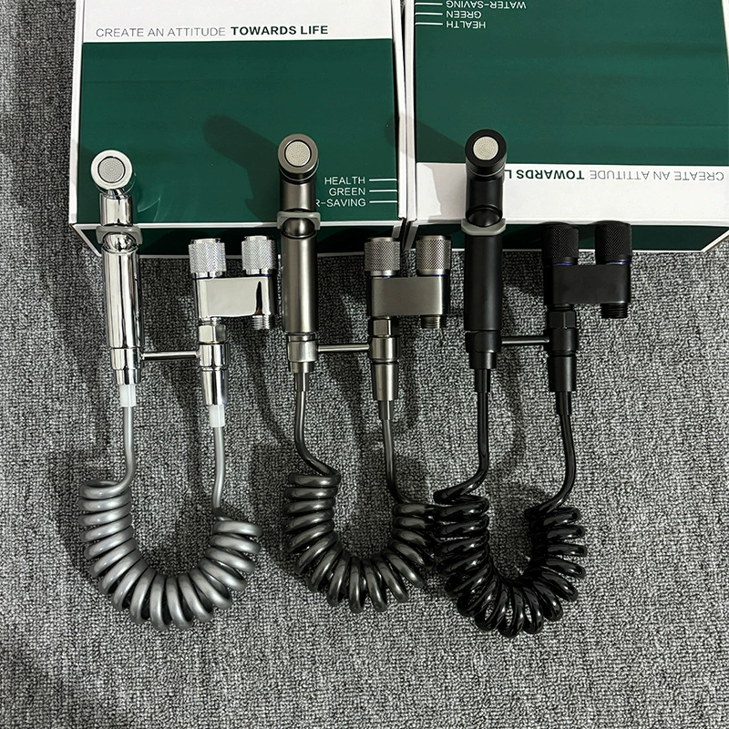 Опрыскиватель унитаза один в два и два в ванной комнате