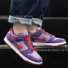 ����Ь��ԭSB Dunk ���rϵ�����ϼt�Ȱ׾G��Ů�r�����e�\�Ӱ�Ь