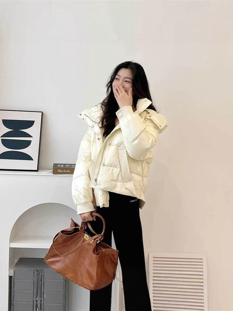 Chaqueta corta de plumón de ganso, estilo nuevo de invierno de alta gama, chaqueta acolchada pequeña, abrigo de plumón para clima frío. image 3