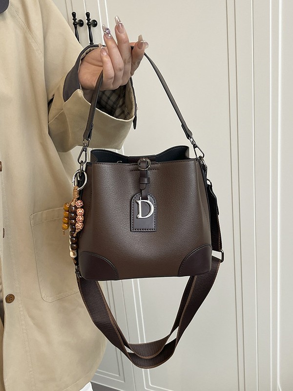 Bolso de nicho retro, bolso de moda, bolso de balde, mujer 2025, nuevo estilo de estilo extranjero, bolso de hombro, bolso de mochila coreano