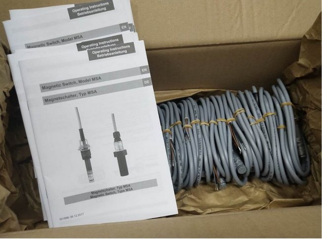 测量变送器 KSR-Kuebler电磁开关 有铭牌KRU9/R270-1PVC