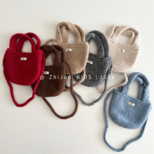 ins儿童针织手提包包秋冬斜跨零钱包凹造型纯色毛线女孩单肩包潮