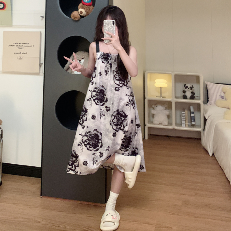 Fabricante de verano 2025 pijama de cabina pijama de niñas fresco uniforme de estudiantes vestido largo un cuello de ropa de casa