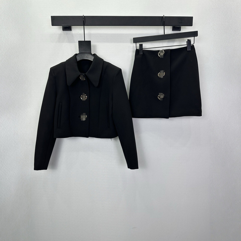 2026 Metal Buckle Lapel Suit Retro Doll Collar Short Jacket High Waist Skirt Modern Two-Piece Set 2026 Metal Buckle Lapel Suit Retro Doll Collar Short Jacket High Waist Skirt Modern Two-Piece Set