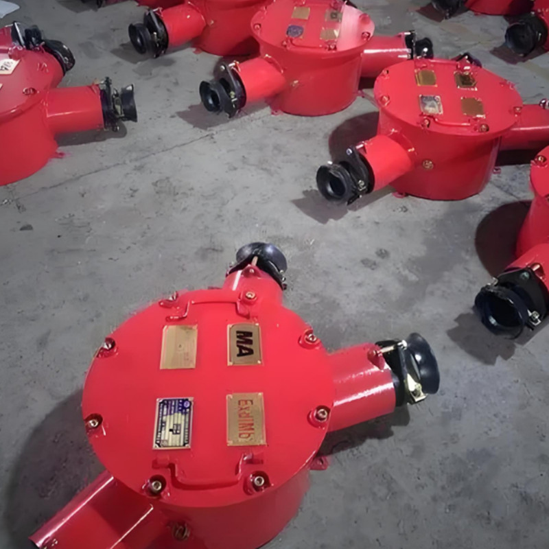 使用方便矿用防爆接线盒 设有控制线引入装置矿用防爆接线盒