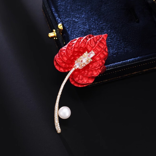 Red Calla Lily Brooch Women's Luxury Fashion Suit Coat Accessories High-End Pin Red Leaf Flower Corsage