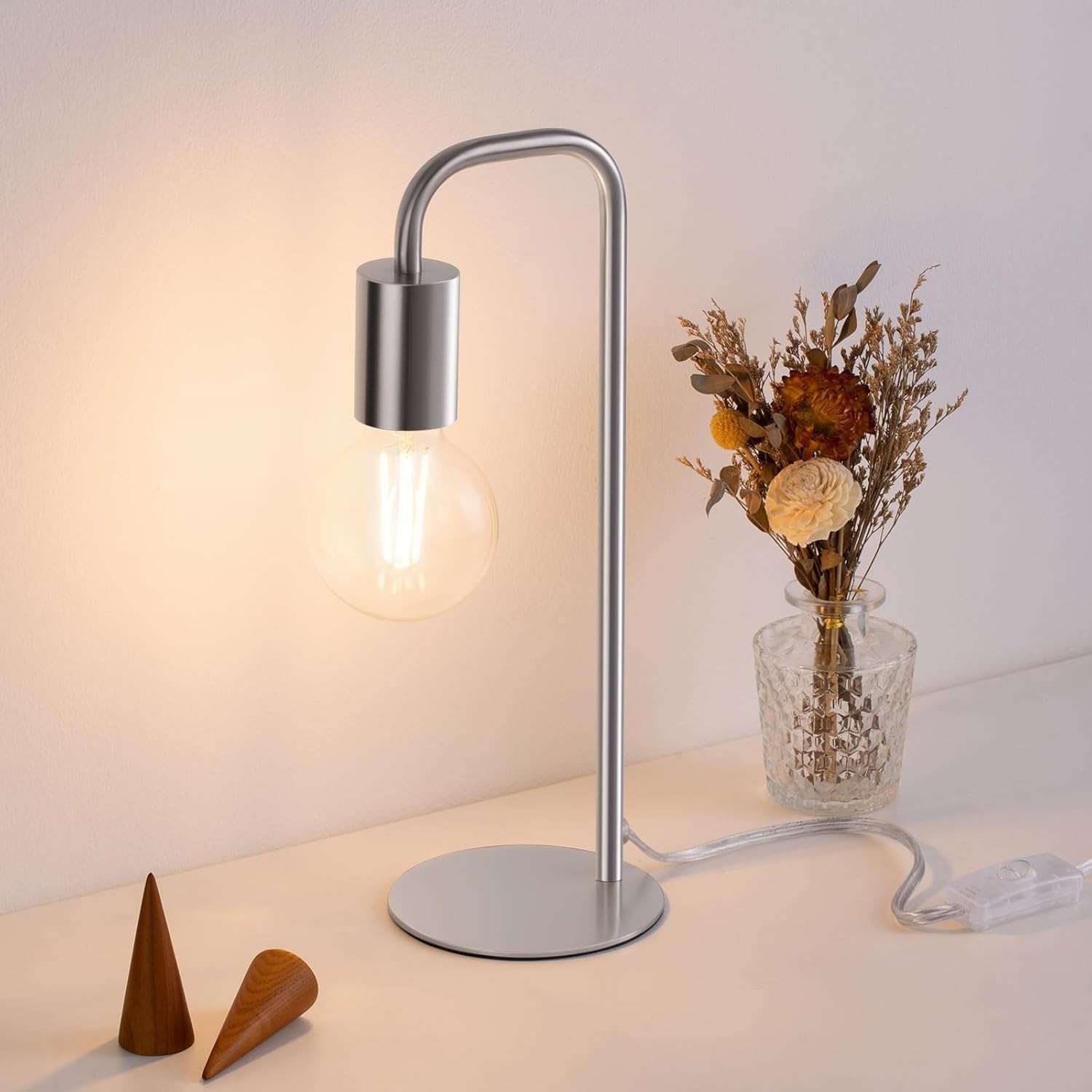 Amazon explotó Zhongshan lámparas retro estilo industrial nórdico moderno creativo lámpara de escritorio de hierro forjado dormitorio estudio