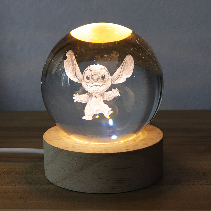 Lámpara decorativa 3D con bola de cristal – figura luminosa de Stitch, regalo creativo y luz nocturna