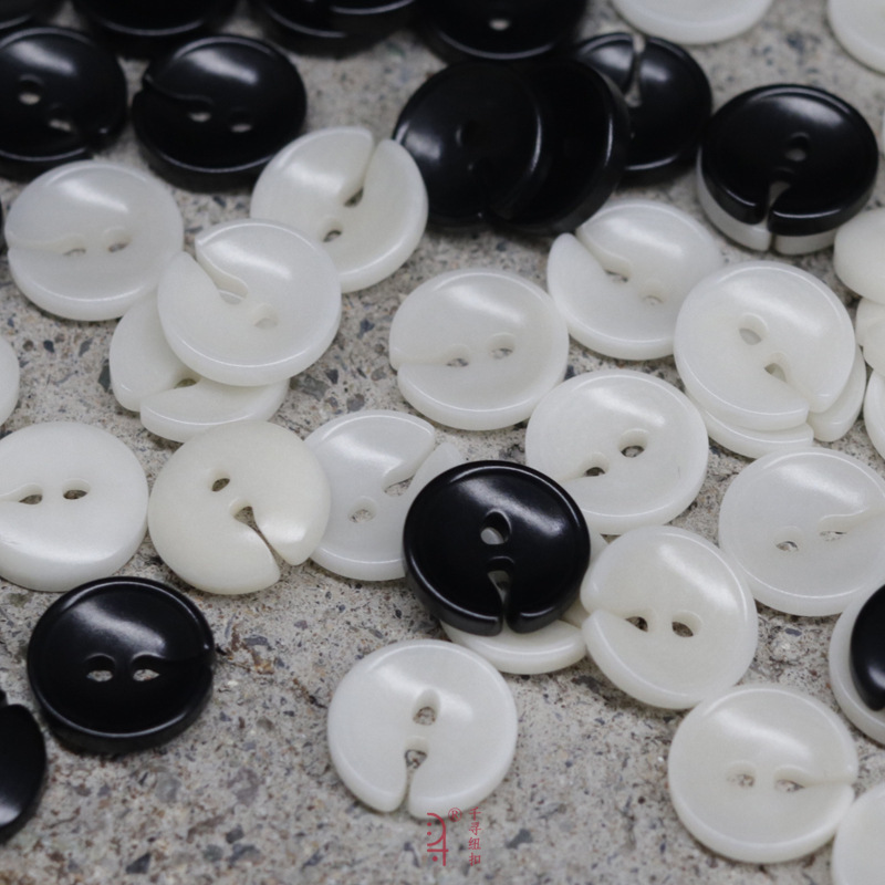 Natural Horseshoe-Shaped Two-Hole Basin-Shaped Fruit-Shaped Buttons for Chinese-Style Women's Silk Shirts, Fragrant Cloud Yarn Vest Cardigan Buttons Natural Horseshoe-Shaped Two-Hole Basin-Shaped Fruit-Shaped Buttons for Chinese-Style Women's Silk Shirts, Fragrant Cloud Yarn Vest Cardigan Buttons