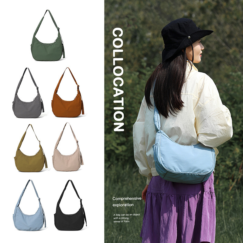 Ultra-Light Series Casual Versatile Sports Style 4L Nylon Classic Crescent Bag Shoulder Bag Crossbody Armpit Bag