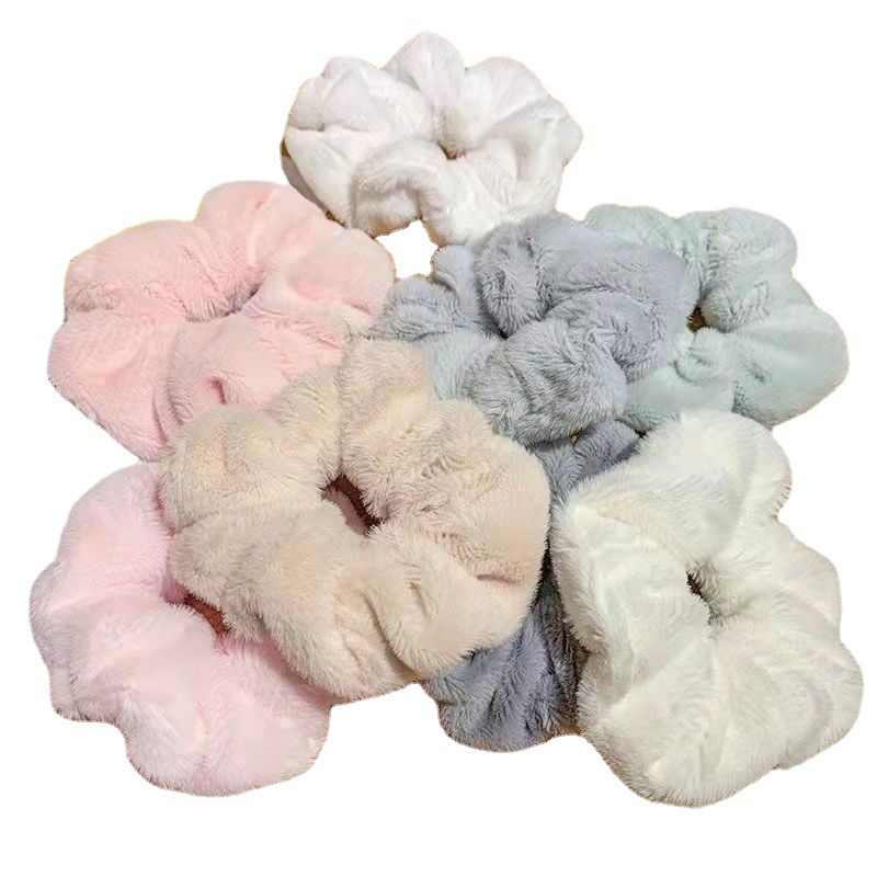 Otoño y invierno nueva correa de cabello de mujer lindo peluche intestino grueso anillo cabello Teddyjk adornos de cabello coreano cabeza cuerda al por mayor