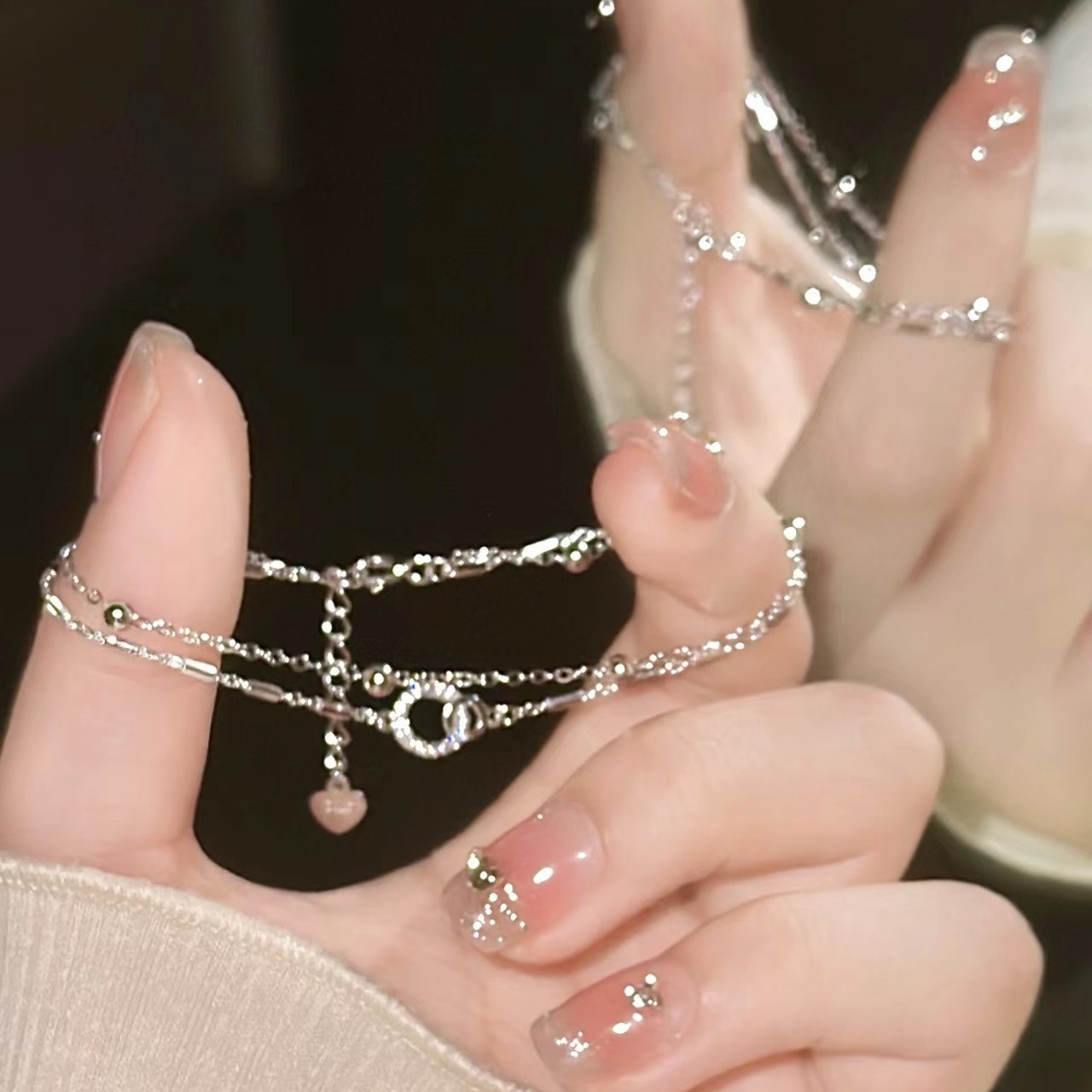 Minimalistische Stapelbare Armbänder Leicht Und Hautfreundlich_voghion.com