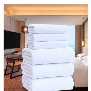 ���ð�ɫë���e�^ԡ���������l����Ժ䁴����Ƶ���ܛ��ˮ���˹���