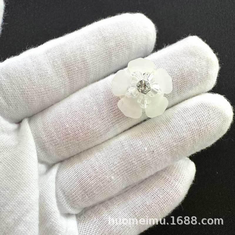 (2개) 신발, 의류, 가방용 약 2CM 입체 플라스틱 흰색 작은 꽃, 장  작은 꽃에 대한 공장 직접 판매