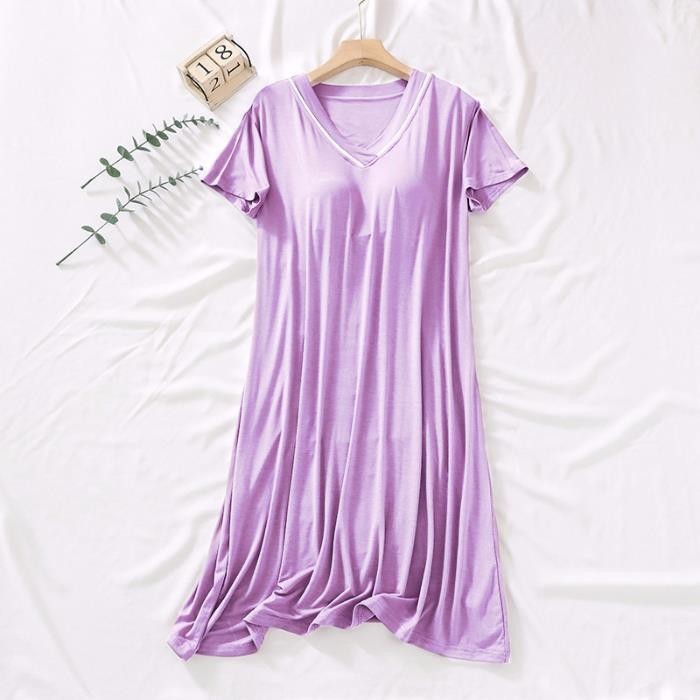 Light Purple consigue una falda de manga corta con almohadilla en el pecho