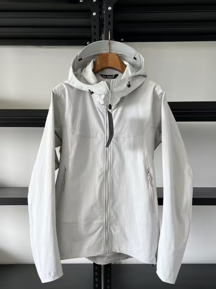 Bird 's New Gamma Hooded Wind Caps Hombres y Hombres Chaquetas Logo Soft Shell