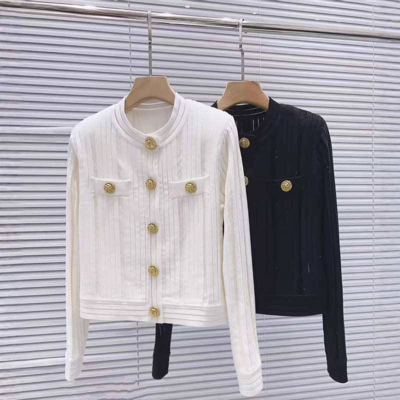 2026 Spring Stylish Top with Metal Buttons Slim Fit Single-Breasted Design Knitted Cardigan Jacket for Women 2026 Spring Stylish Top with Metal Buttons Slim Fit Single-Breasted Design Knitted Cardigan Jacket for Women