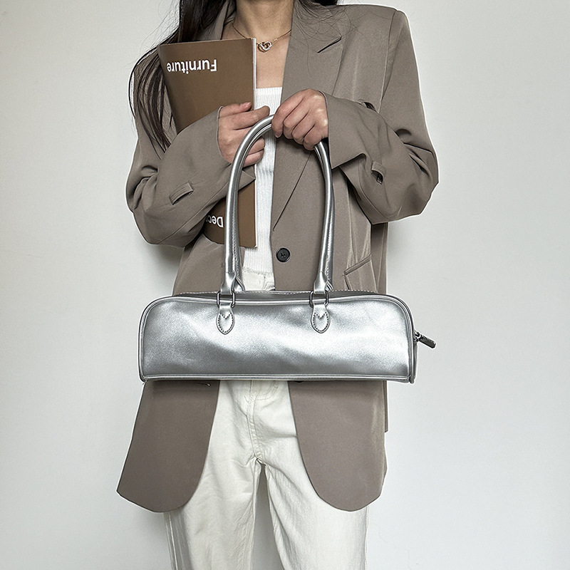 French Luxury Casual Retro Women's Bag 2024 New Fashion Trendy Textured Chic Cool Girl Baguette Bag - Thumbnail 3