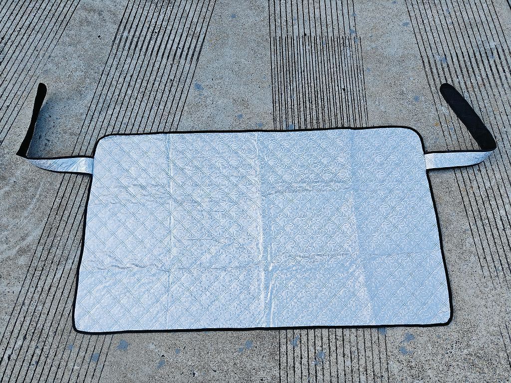 Universal Car Rear Magnetic Sunshade Aluminum Foil Frost-Proof Anti-Freeze Snow Cover Car Window Sunshade Car Sunshade