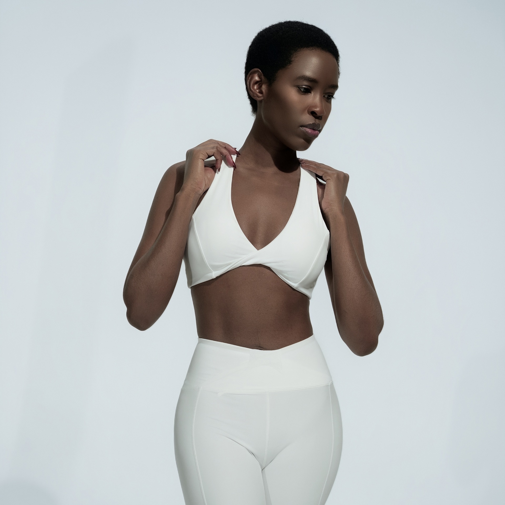 Cross-border ins nueva sensación de desnudez ropa interior deportiva casual para mujeres sujetadores de yoga ajustados y rápidos para correr ropa de fitness